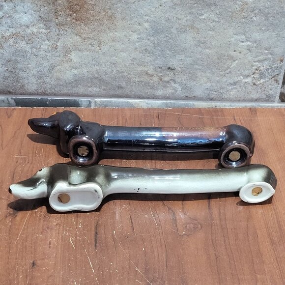 Vintage Anthropomorphic Long Dachshund Dog Wiener Dog Salt and Pepper Shakers - Picture 6 of 13